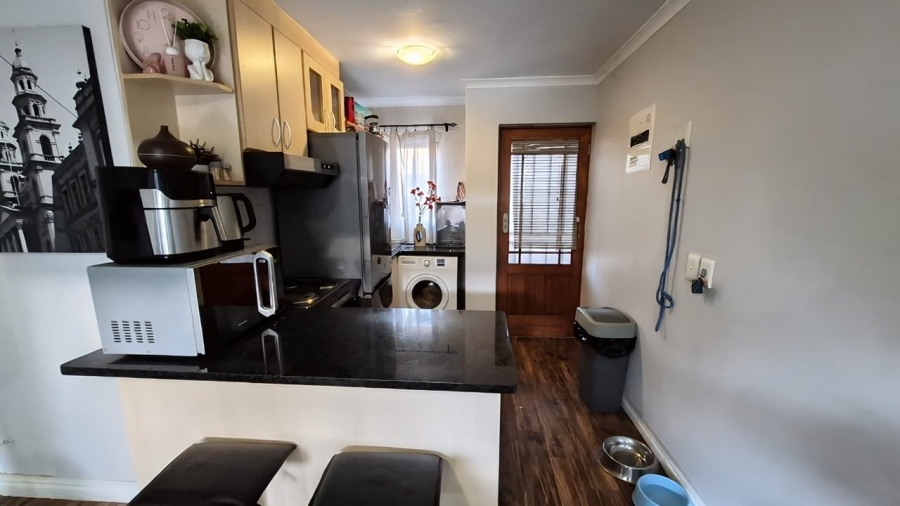 To Let 2 Bedroom Property for Rent in Table View Western Cape